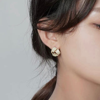 ELEGANT MOBIUS OHRRINGE GOLD