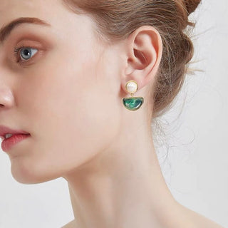 GREEN STONE EARRINGS GOLD