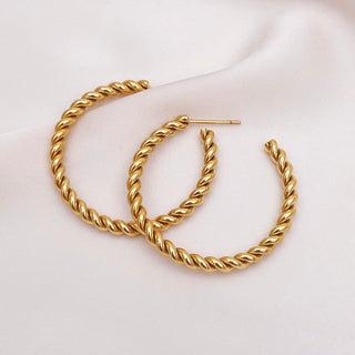 TWISTED HOOP EARRING GOLD