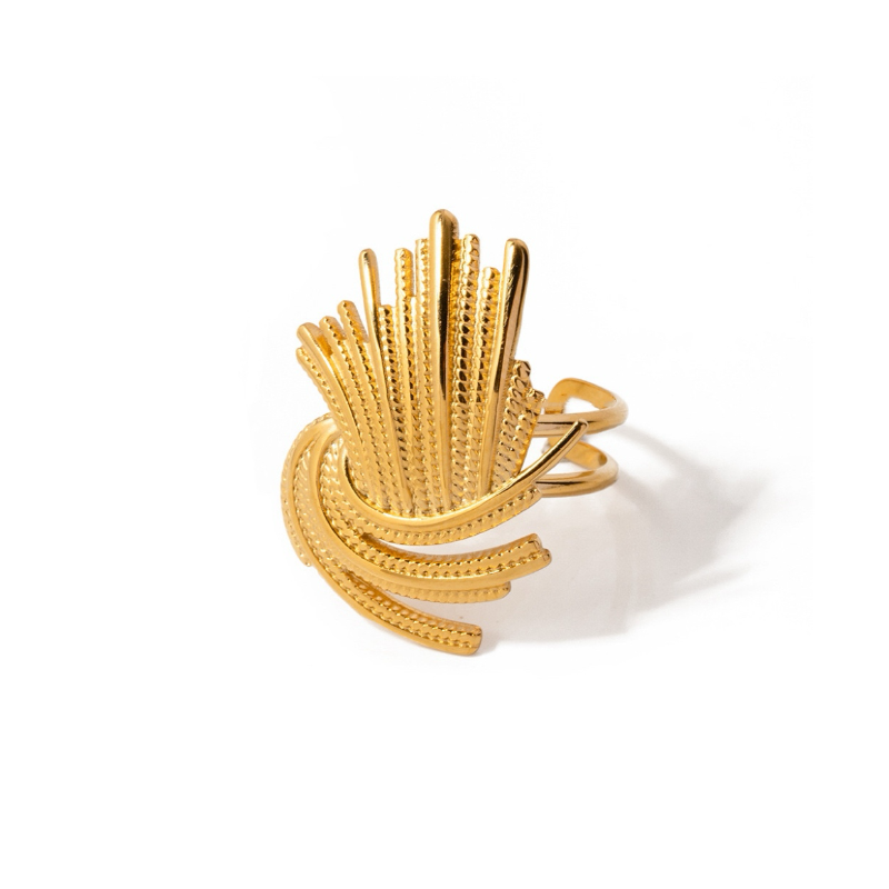 Fanny Statement Ring Gold