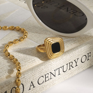 Valeria Statement Ring Gold