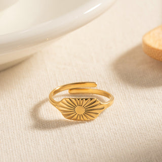 SUN SIGNET RINGS GOLD