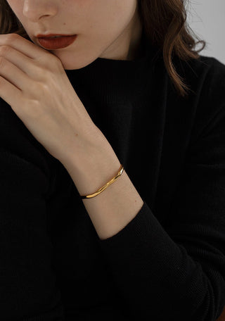 SIMPLE CUFF ARMBAND GOLD